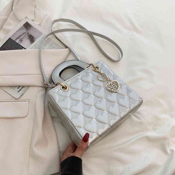 2022 fashion shoulder portable women's new fashionchain crossbody party evening s mini small square luxury bag
2022 fashion shoulder portable women's new fashionchain crossbody party evening s mini small square luxury bag