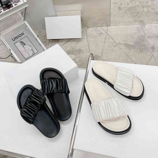 slippers flat bottom flip flop women wear simple design feeling wrinkled leather soft sandals in summer, Black
slippers flat bottom flip flop women wear simple design feeling wrinkled leather soft sandals in summer, Black