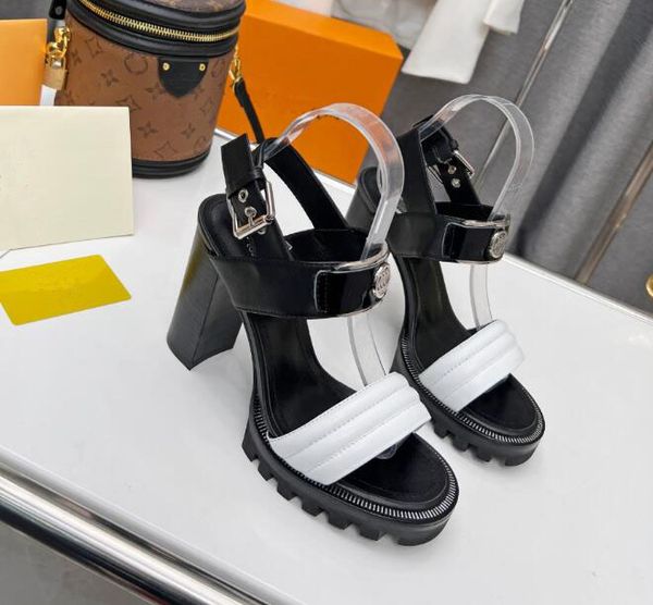 2022 luxury designer women sandals star trail sandal circle buckle on the strap decorative zip outing beach white green buleparty 9cm heel, Black
2022 luxury designer women sandals star trail sandal circle buckle on the strap decorative zip outing beach white green buleparty 9cm heel, Black