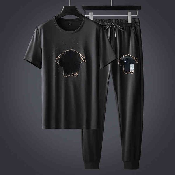 european fashion designer men's medusa embroidery summer new leisure and slim fit two-piece set t shirts tshirts for men mens t-shirts, White;black
european fashion designer men's medusa embroidery summer new leisure and slim fit two-piece set t shirts tshirts for men mens t-shirts, White;black