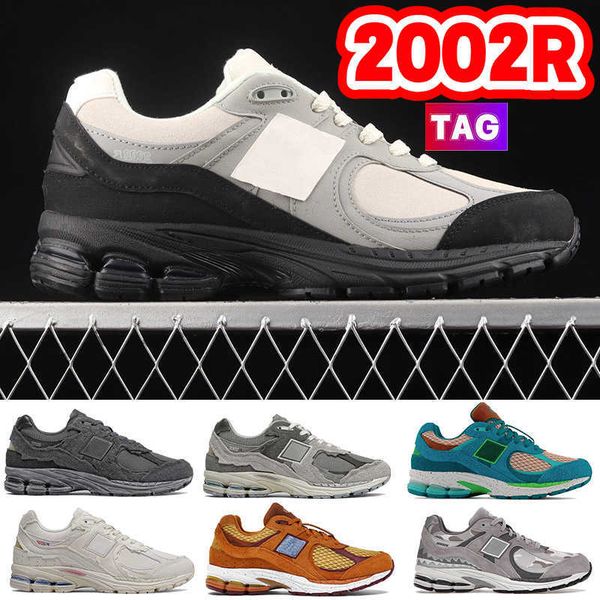 designer running shoes 2002r protection pack rain cloud sea salt phantom basement grey fashion men sneakers peace be the journey bone light, Black 
designer running shoes 2002r protection pack rain cloud sea salt phantom basement grey fashion men sneakers peace be the journey bone light, Black