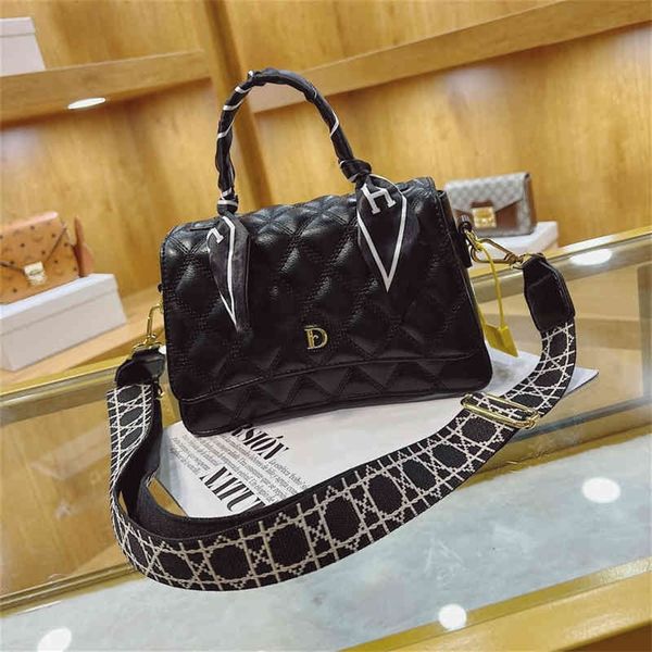 bag autumn and winter silk scarf portable small square bag fashion personalized single shoulder handbags on clearance sale
bag autumn and winter silk scarf portable small square bag fashion personalized single shoulder handbags on clearance sale