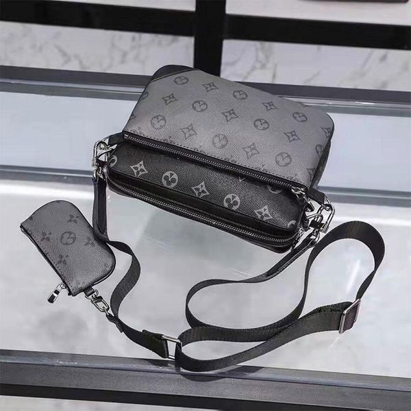 2022 men leather trio louiseitys viutonitys messenger bags luxury shoulder bag make up bag designer handbag tote man's
2022 men leather trio louiseitys viutonitys messenger bags luxury shoulder bag make up bag designer handbag tote man's