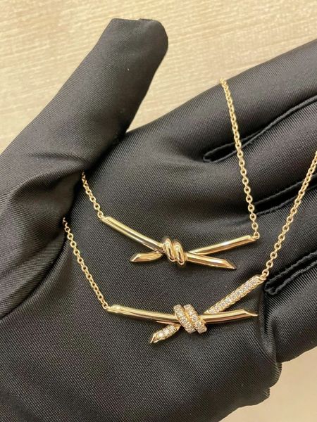 Necklace Bracelet cross Diamonds designer Women Men couple fashion watche Wedding Party Thanksgiving Day Valentine Rose Gold Necklace
Necklace Bracelet cross Diamonds designer Women Men couple fashion watche Wedding Party Thanksgiving Day Valentine Rose Gold Necklace