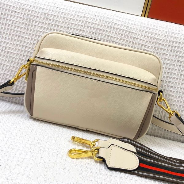 luxury designer bags fashion shoulder bags zipper closure enameled metal triangle logo women's crossbody bag
luxury designer bags fashion shoulder bags zipper closure enameled metal triangle logo women's crossbody bag
