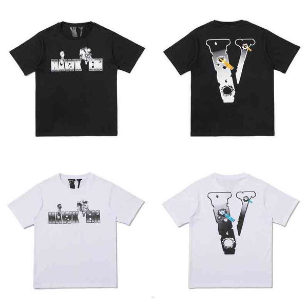 brand tide co branded metal back large v printed short sleeved t-shirt bf style men's and women's loose bottomed shirt, White;black
brand tide co branded metal back large v printed short sleeved t-shirt bf style men's and women's loose bottomed shirt, White;black