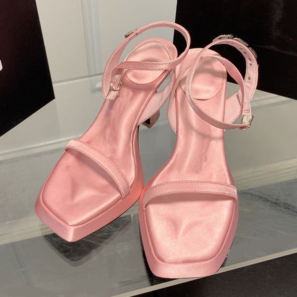 2022 square toe dress shoes silk upper pvc woman sandals crystal slingbacks buckle high heels sheepskin insole fashion pumps rubber sole sum, Black
2022 square toe dress shoes silk upper pvc woman sandals crystal slingbacks buckle high heels sheepskin insole fashion pumps rubber sole sum, Black