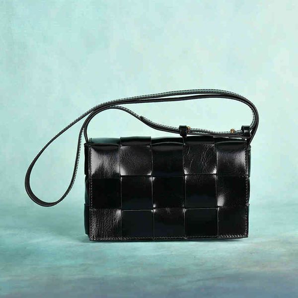venetas handbag bottegas 2022 oil wax cow woven one shoulder messenger head leather women's bag l892
venetas handbag bottegas 2022 oil wax cow woven one shoulder messenger head leather women's bag l892
