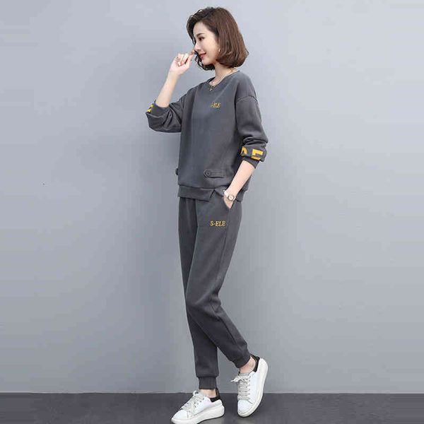 women's two piece pants sports and leisure suit women's spring autumn fashion, foreign style, age reducing loose, style sweater tr, White
women's two piece pants sports and leisure suit women's spring autumn fashion, foreign style, age reducing loose, style sweater tr, White