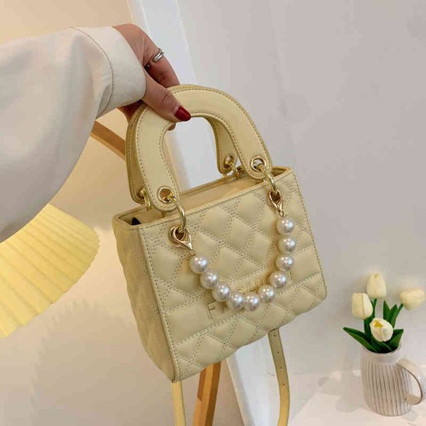 net red 2022 new spring tide korean messenger fairy lingge fashion hand diana bag luxury designer
net red 2022 new spring tide korean messenger fairy lingge fashion hand diana bag luxury designer