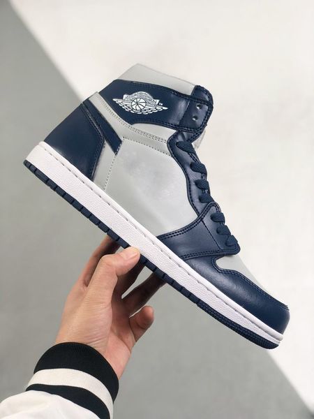 (with box)2022 1 high 85 georgetown basketball shoes men women white grey college navy 1s sneaker
(with box)2022 1 high 85 georgetown basketball shoes men women white grey college navy 1s sneaker
