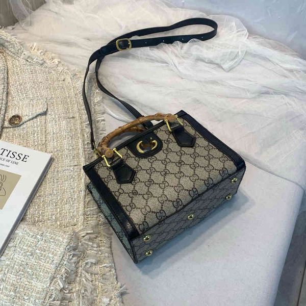 spring and summer high-capacity bag women new letter armpit bag women's small square bag one shoulder handbag purses_5wp8
spring and summer high-capacity bag women new letter armpit bag women's small square bag one shoulder handbag purses_5wp8
