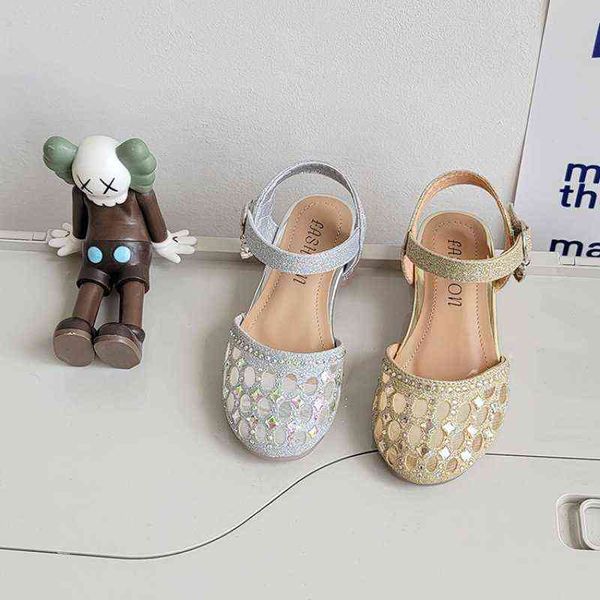 children's shoes 22 spring and summer girls' shiny rhinestone shoes princess shoes half sandals fashion, Black;red
children's shoes 22 spring and summer girls' shiny rhinestone shoes princess shoes half sandals fashion, Black;red