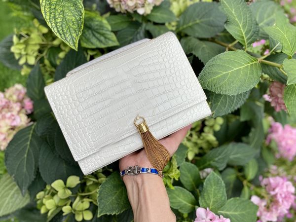 classic women's fashion high-end designer s tassel crooked cross body leather texture one shoulder bag wholesale hardwares wallet
classic women's fashion high-end designer s tassel crooked cross body leather texture one shoulder bag wholesale hardwares wallet