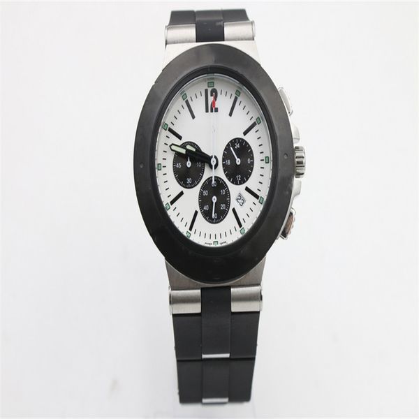 fashionmen quartz watches fashion leather strap the small dial works normally noctilucent mens watches, Slivery;brown
fashionmen quartz watches fashion leather strap the small dial works normally noctilucent mens watches, Slivery;brown