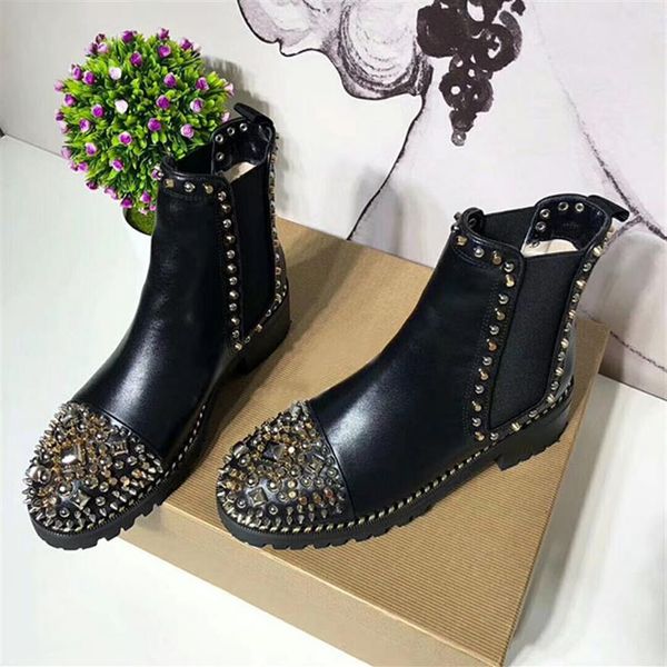 2019 new classic toe rivet design ladies' short boots fashion personality ladies leather boots size 35-40256i, Black
2019 new classic toe rivet design ladies' short boots fashion personality ladies leather boots size 35-40256i, Black