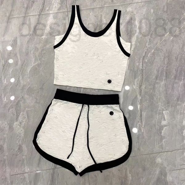 two piece dress designer 2022 net red knitted suit women's summer foreign style black and white casual vest shorts small slim two-piece
two piece dress designer 2022 net red knitted suit women's summer foreign style black and white casual vest shorts small slim two-piece