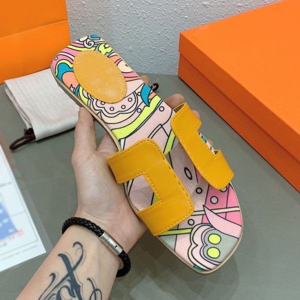 new cowhide ladies slipper girls fashion lovely pattern handmade sandals non slip rubber sole beach bathroom slipper 35-40, Black
new cowhide ladies slipper girls fashion lovely pattern handmade sandals non slip rubber sole beach bathroom slipper 35-40, Black