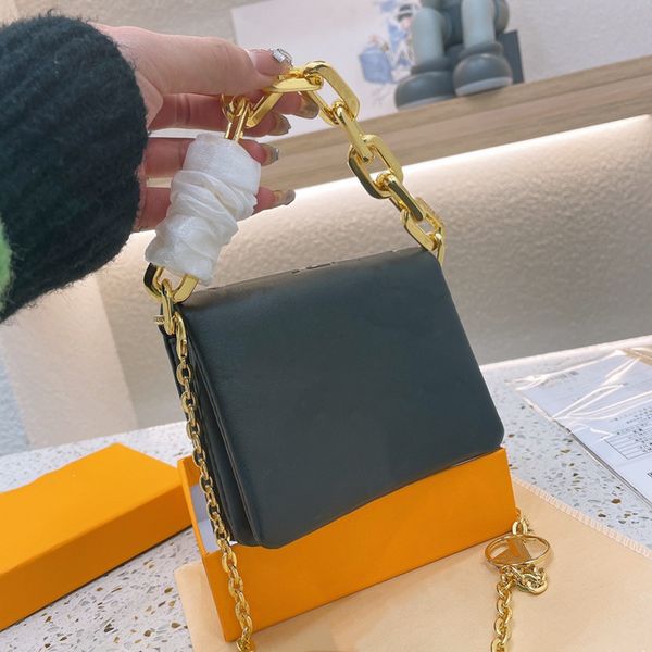 2022 mini coussin crossbody bag genuine leather wallet camera cases card pockets women tote shoulder bags three pocket zipper purse
2022 mini coussin crossbody bag genuine leather wallet camera cases card pockets women tote shoulder bags three pocket zipper purse