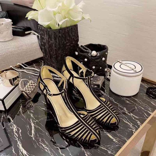sandals children's suede gladiator sandals round head high heels fashion summer series, Black
sandals children's suede gladiator sandals round head high heels fashion summer series, Black
