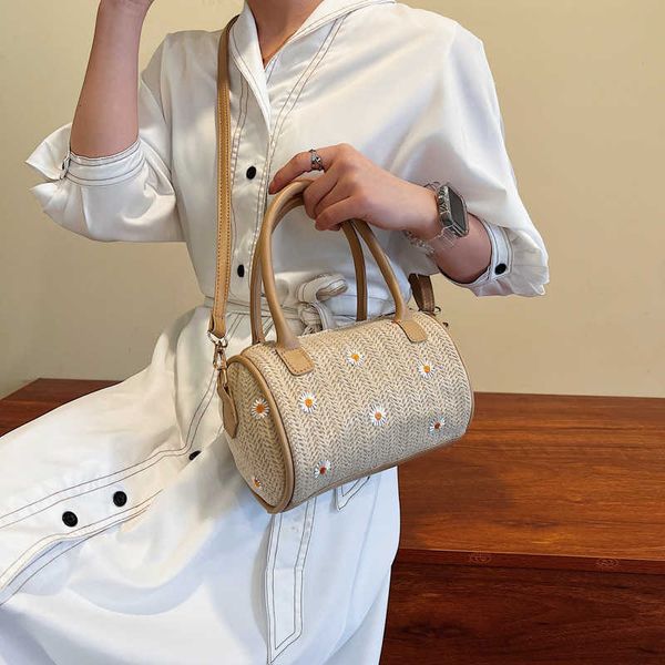 evening bags tas kurir jerami musim panas wanita bahu tenun berongga selempang kecil travel pantai desainer sederhana y0506
evening bags tas kurir jerami musim panas wanita bahu tenun berongga selempang kecil travel pantai desainer sederhana y0506