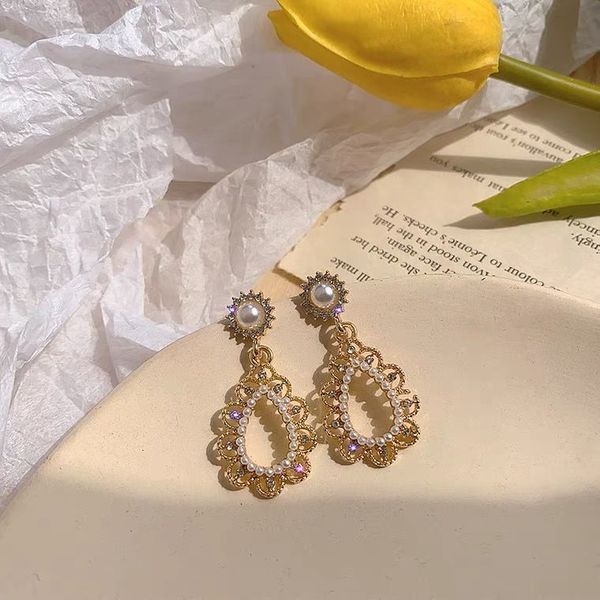 fashion womens designer pearl earrings charm for ladies luxury fashion jewelry, Golden
fashion womens designer pearl earrings charm for ladies luxury fashion jewelry, Golden