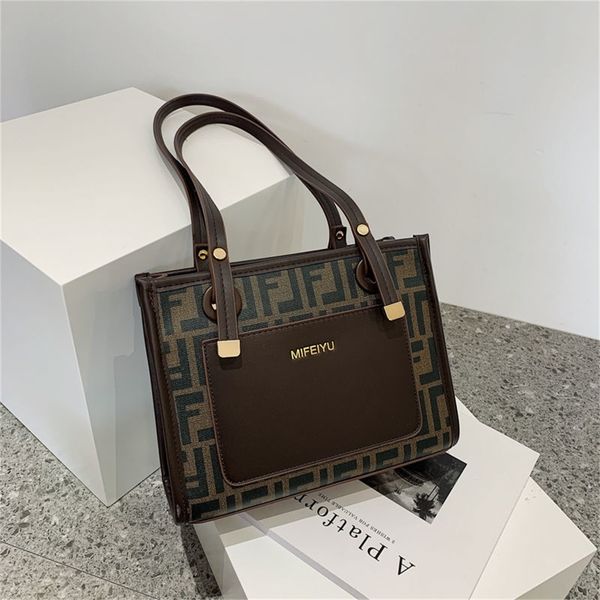 purses large capacity women's new fashion leisure one shoulder armpit bag autumn and winter quality feeling commuter tote bag
purses large capacity women's new fashion leisure one shoulder armpit bag autumn and winter quality feeling commuter tote bag