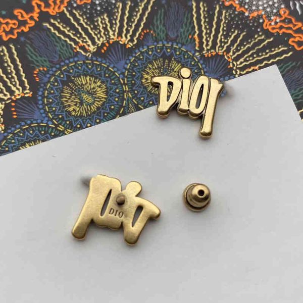 classic letter earrings women's worn simple and versatile earrings us design jewelry, Golden
classic letter earrings women's worn simple and versatile earrings us design jewelry, Golden
