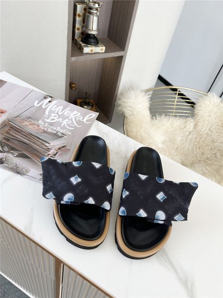 designer luxury womens sunset flat comfort mule miami slippers blue multicolor leather flip flop flat slipper with box dust bag, Black
designer luxury womens sunset flat comfort mule miami slippers blue multicolor leather flip flop flat slipper with box dust bag, Black