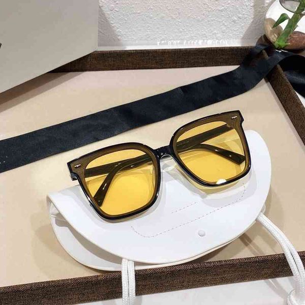 sunglasses gm li jiaqi net red men's and women's large frame fashion sunglasses, White;black
sunglasses gm li jiaqi net red men's and women's large frame fashion sunglasses, White;black