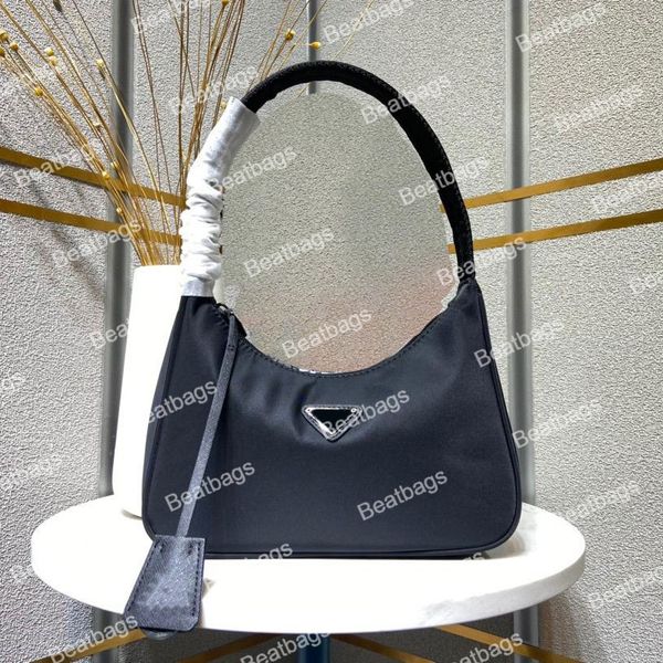 symbole tote bags handbag designer totes bag ladies triangle jacquard fabric contrast embroidered leather fashion handy messenger shoulder b
symbole tote bags handbag designer totes bag ladies triangle jacquard fabric contrast embroidered leather fashion handy messenger shoulder b