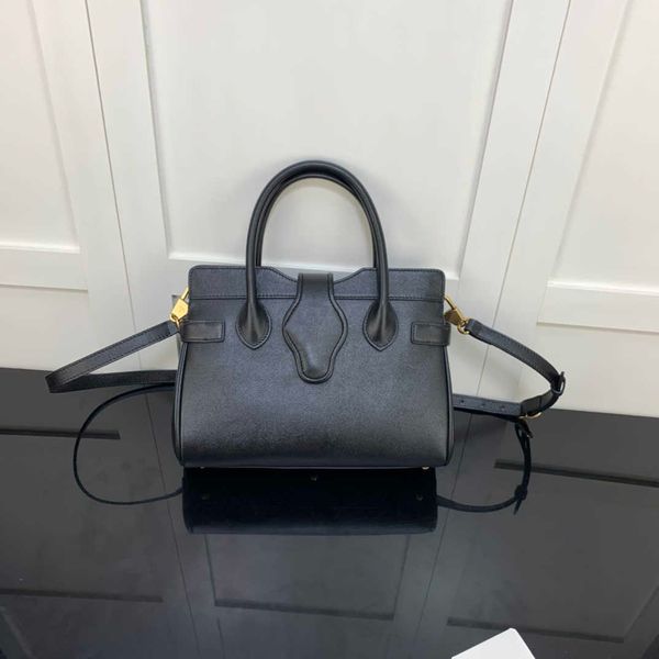 the new listing show style discount shoulder bags cross body bag brand designer commute sumptuous luxury clutch bags
the new listing show style discount shoulder bags cross body bag brand designer commute sumptuous luxury clutch bags