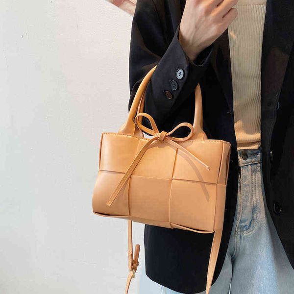 mta0 2021 bag women's spring and summer new large plaid woven tote bag fashionable simple capacity women
mta0 2021 bag women's spring and summer new large plaid woven tote bag fashionable simple capacity women