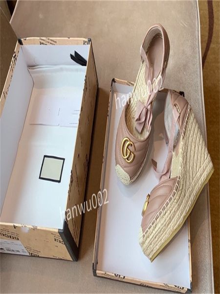 2022 women slide sandals shoes summer fashion wide flat slippery thick slipper flip flops, Black
2022 women slide sandals shoes summer fashion wide flat slippery thick slipper flip flops, Black