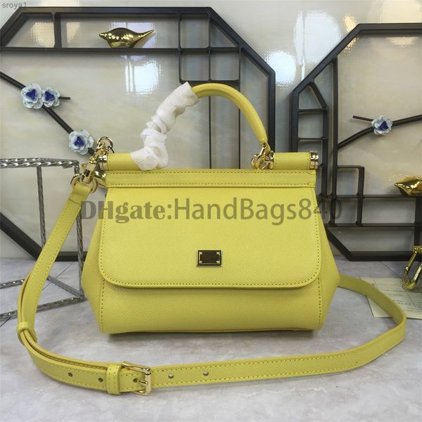2021 retro solid color fashion bags classic designer ladies plain leather luxury handbag fashionable one-shoulder messenger bag
2021 retro solid color fashion bags classic designer ladies plain leather luxury handbag fashionable one-shoulder messenger bag