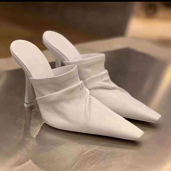 sandals spring style small square head high-heeled single shoes, one step back empty muller versatile fashion baotou sandals, Black
sandals spring style small square head high-heeled single shoes, one step back empty muller versatile fashion baotou sandals, Black