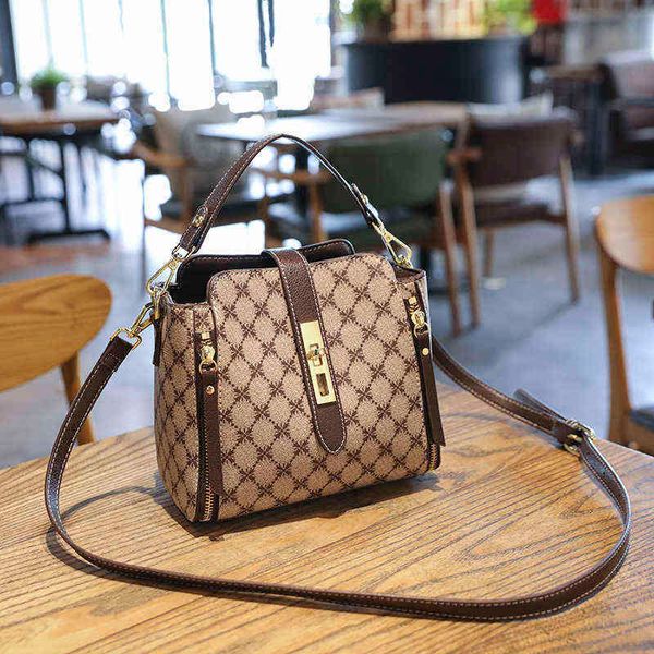 ladies bags for women new luxury with handle leather crossbody shoulder small messenger fashion makeup clutch handbags220423
ladies bags for women new luxury with handle leather crossbody shoulder small messenger fashion makeup clutch handbags220423