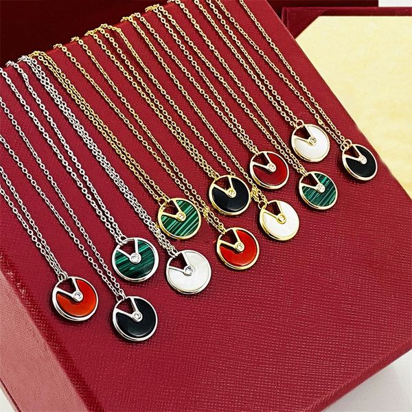 2022 new amulet necklaces designer pendant diamond necklace fashion womens mens gold silver torque lucky charm black onyx with red box
2022 new amulet necklaces designer pendant diamond necklace fashion womens mens gold silver torque lucky charm black onyx with red box