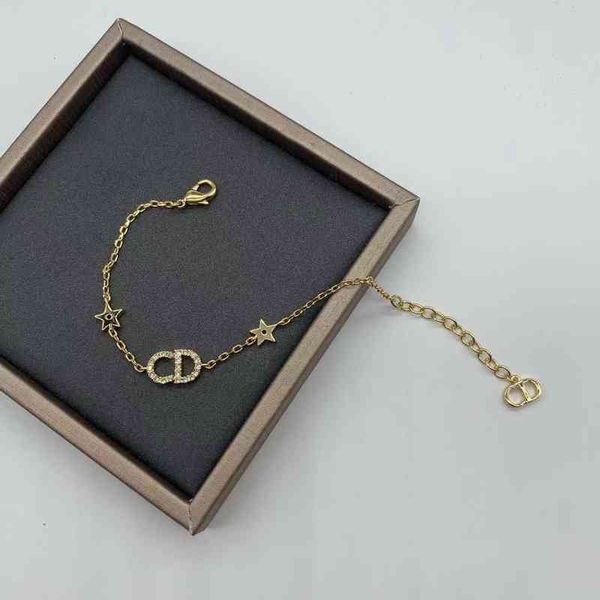 new bee pearl hand adornment heavy industry atmosphere bracelet, Golden;silver
new bee pearl hand adornment heavy industry atmosphere bracelet, Golden;silver