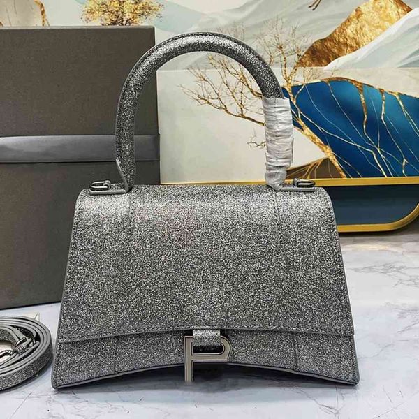 luxury designers lady fashion handbags bags women shoulder totes cross body half moon genuine leather retro purse wallets
luxury designers lady fashion handbags bags women shoulder totes cross body half moon genuine leather retro purse wallets