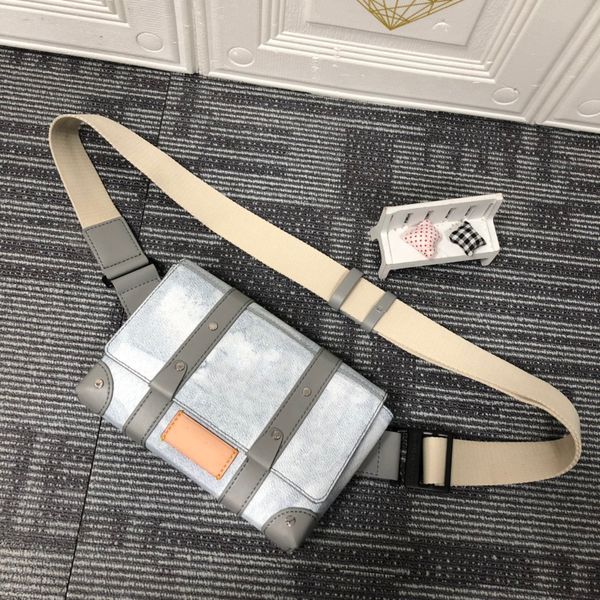 designer man and woman fanny waist bags pack luxury high-grade leather cover with cards inside classic fashion famous brand with box
designer man and woman fanny waist bags pack luxury high-grade leather cover with cards inside classic fashion famous brand with box