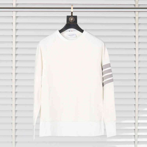 autumn and winter new cotton round neck pullover sweater casual couples wear all-match handsome men's classic stripes, Black
autumn and winter new cotton round neck pullover sweater casual couples wear all-match handsome men's classic stripes, Black