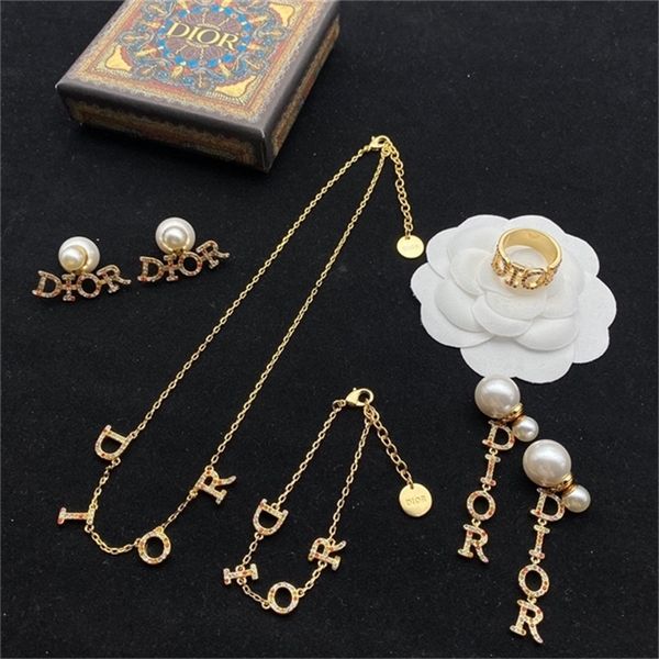 2022 20% off designer jewelry d di house a set of super gentle fashion very able for summer letter color diamond suit, Black
2022 20% off designer jewelry d di house a set of super gentle fashion very able for summer letter color diamond suit, Black