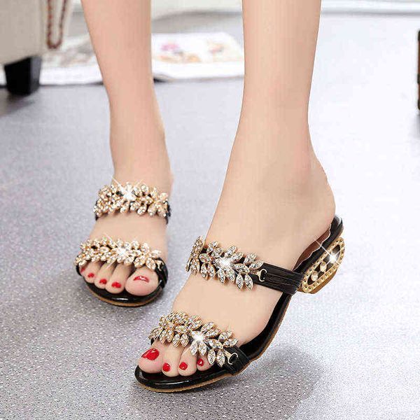 2022 new women shoes slippers summer beach sandals fashion women rhinestone outdoor slippers flip flops shoes women mujer y220615, Black
2022 new women shoes slippers summer beach sandals fashion women rhinestone outdoor slippers flip flops shoes women mujer y220615, Black