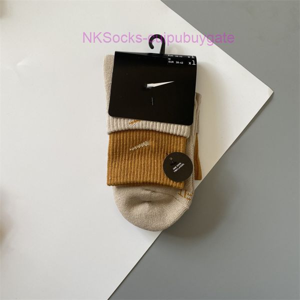 men classic fashion socks hook brand color stitched men's women's long tube sports training sock street couple middle tubes luxury, Black
men classic fashion socks hook brand color stitched men's women's long tube sports training sock street couple middle tubes luxury, Black