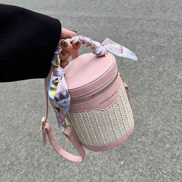 straw stitching pu leather barrel shaped handbags 2022 luxury fashion designer women's handbags female shoulder crossbody bag y220513
straw stitching pu leather barrel shaped handbags 2022 luxury fashion designer women's handbags female shoulder crossbody bag y220513