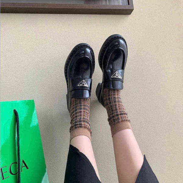 dress shoes lefu triangle round head thick bottom heel 2022 spring and autumn new small leather versatile fashion single 220808, Black
dress shoes lefu triangle round head thick bottom heel 2022 spring and autumn new small leather versatile fashion single 220808, Black