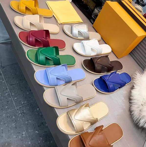 designers women men printing slippers smooth calfskin flat leather mules fashionable rubber bottom fashion outdoor beach slides 35-47, Black
designers women men printing slippers smooth calfskin flat leather mules fashionable rubber bottom fashion outdoor beach slides 35-47, Black