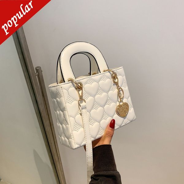 fashion luxury bag wholesale embroidered small female single shoulder msenger style
fashion luxury bag wholesale embroidered small female single shoulder msenger style