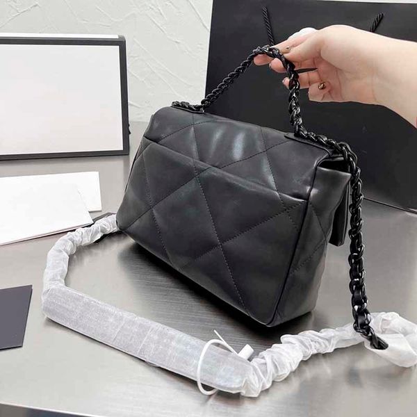 25cm flap ladies jumbo designer bags black white genuine leather classic handbags ruthenium-finish mater handle chain high capacity shoulder
25cm flap ladies jumbo designer bags black white genuine leather classic handbags ruthenium-finish mater handle chain high capacity shoulder